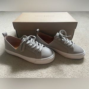 *NEW* Lucky Brand Dansbey Sneakers (chincilla)